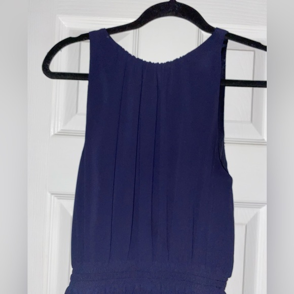 Cute dress that can be dressed up and dressed down - Picture 3 of 5